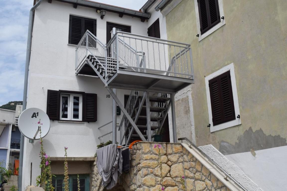 Apartments Scirenica Baska  Exterior photo